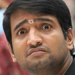 Santhanam Funny Look and Expression Reaction